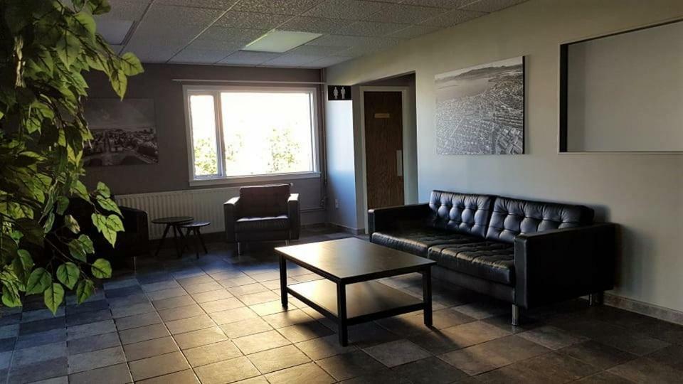 Hotel Asbru By Reykjavik Keflavik Airport Bagian luar foto