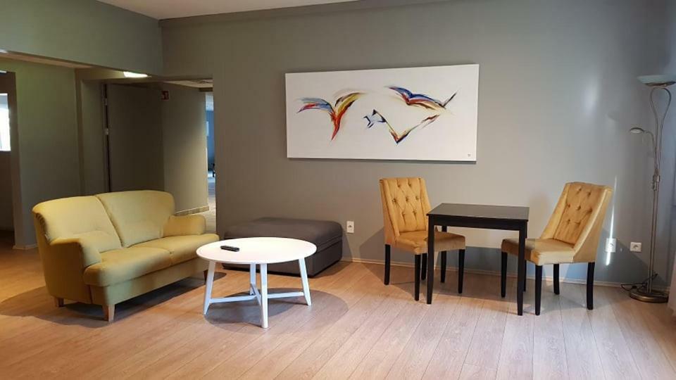Hotel Asbru By Reykjavik Keflavik Airport Bagian luar foto